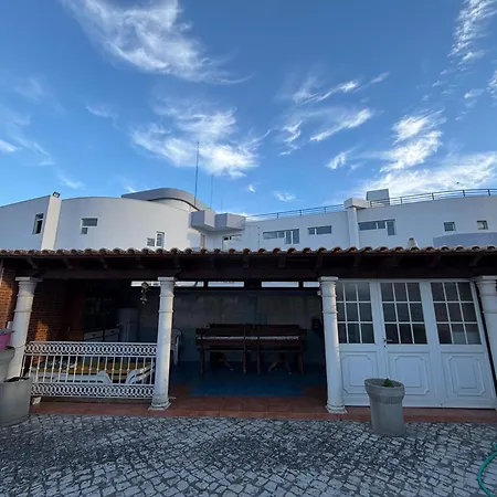 Golfinho - Piscina E Armação de Pêra