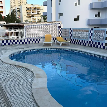 Golfinho - Piscina E * Armação de Pêra